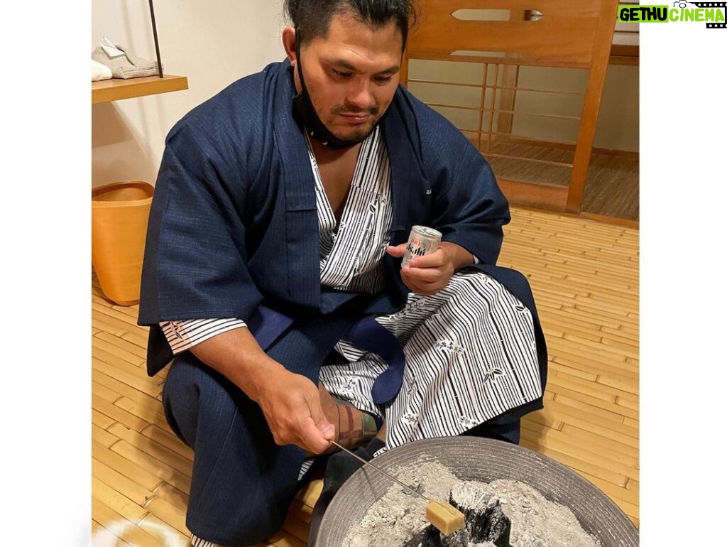 Jeffrey Cobb Instagram - Been sitting on these onsen pictures for awhile now! I love going to onsens and relaxing. I’ve learned to enjoy and take in nature and all the simple things in life. Wrestling is rewarding and crazy, so having these days to decompress and take a step back, priceless!!! #JeffCobb #Onsen #Saga #StopAndSmellTheRoses #RestAndRelaxation #RechargeYourSoul #SPLX #NJPW #UnitedEmpire #CrownsUp 武雄温泉 Takeo Onsen