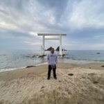 Jeffrey Cobb Instagram - I’ve made a conscious effort to explore and learn more of this wonderful country, more so because this is where my grandmother is from. The years of coming here and just seeing venues and hotel rooms aren’t going to cut it anymore, we must stop and smell the roses and appreciate all the experiences we are offered. #JeffCobb #Japan #ExploreMore #Onsen #Fukuoka #Saga #Sakura