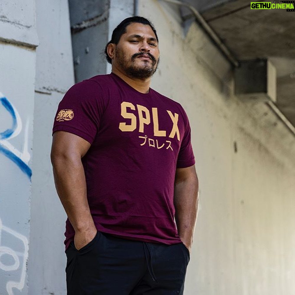 Jeffrey Cobb Instagram - Black Friday Sale for all SPLX gear! Plus a free Photocard, you are welcome! 30% off, go to SuplexApparel.com NOW! #JeffCobb #SPLX #BlackFriday #Sale