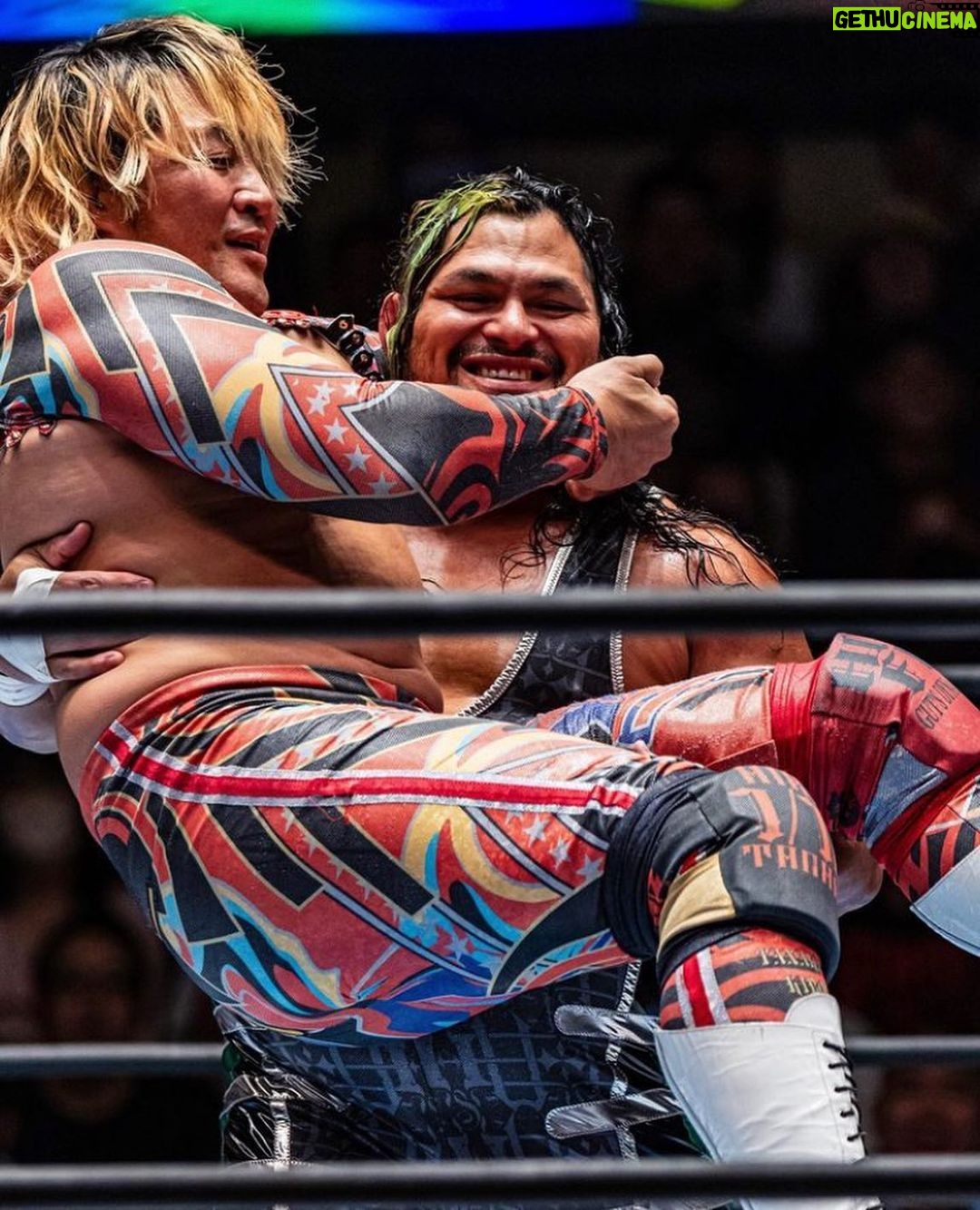 Jeffrey Cobb Instagram - 🌸 Find yourself someone who holds you like Jeff Cobb . . . . 📷 @taigaphoto_pw @njpw_azu #njpw #newjapanprowrestling #newjapan #njpw1972 #hiroshitanahashi #jeffcobb #suplexking #touroftheislands #unitedempire #suplex #olympian #hawaii #wrestlekingdom #新日本プãƒãƒ¬ã‚¹ #teamsplx #splx #プãƒãƒ¬ã‚¹ #splxプãƒãƒ¬ã‚¹