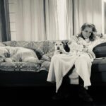 Jeffrey Dean Morgan Instagram - Monday morning. Love this lady. Wish you could see the combat boots. Happy holidays kids. Xo. I should add some context… Monday morning after nonstop for days, weeks, months of doing all she can do to bring devonia inman and Nikki Addimando home from prison for the holidays. TIRELESS. Phone calls, emails, zoom meetings, a damn tv show. The results are coming in… she wears combat boots for a reason. I couldn’t be more proud. @hilarieburton is a bonafide badass.