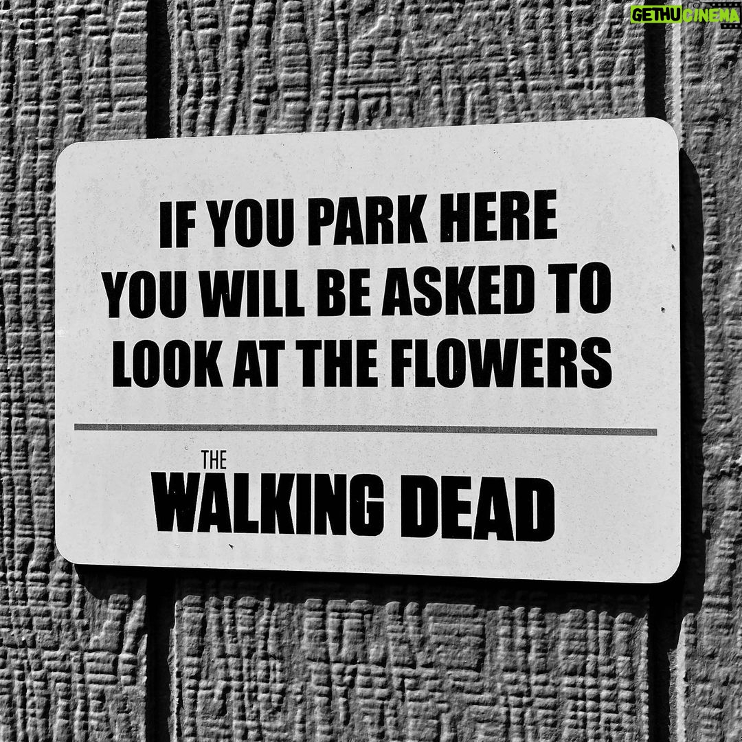 Jeffrey Dean Morgan Instagram - Don’t be parking in my spot. Xxxjd