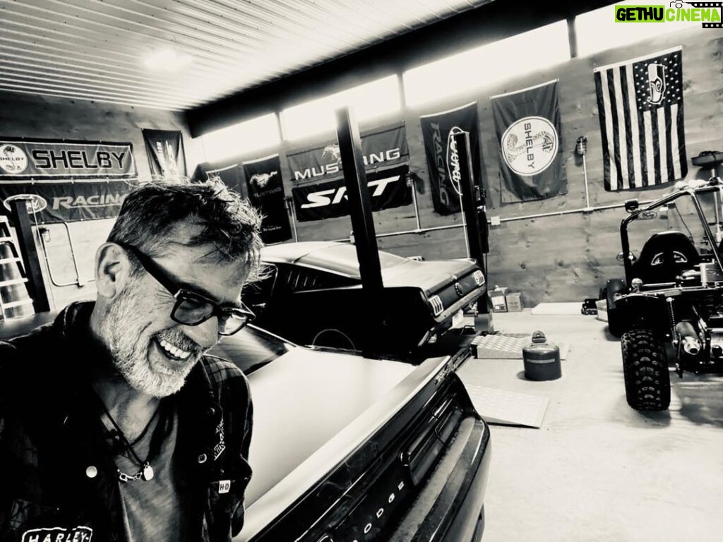 Jeffrey Dean Morgan Instagram - I forget sometimes how much I dig being home. Mischief Garage is coming alive after a long break. Kids helping dad sure does slow shit down… but good for a lot of laughing!