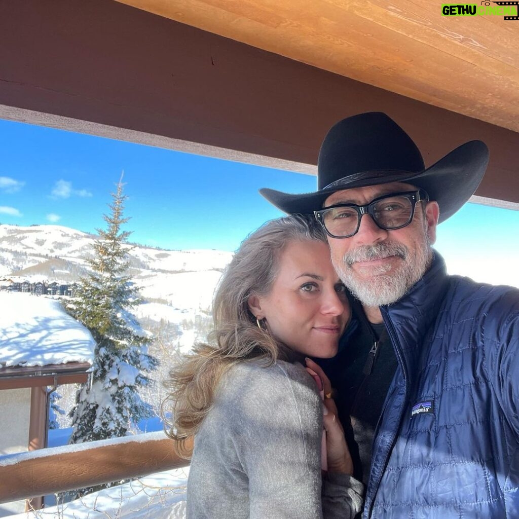 Jeffrey Dean Morgan Instagram - No reason. Other than im a really lucky SOB to have @hilarieburton as my partner. Park City and some @sundanceorg fun with our @amc_tv and @amcplus family. Also a big tip of the hat to @burns_1876 Xojd