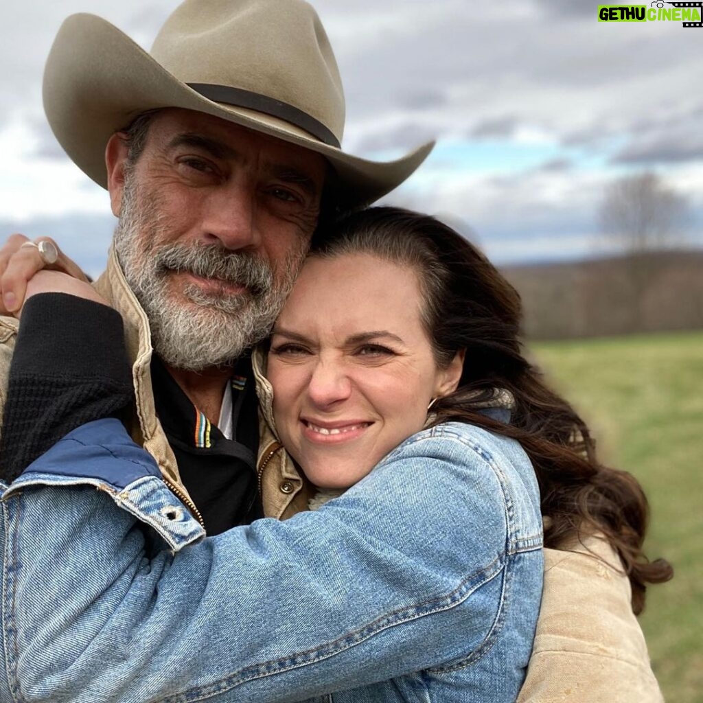 Jeffrey Dean Morgan Instagram - Happy mamas day, AND anniversary! Mamaversary Day. There really are no words. I’ve tried so many times in the last 11 years to find em. I can’t. No words can do justice to someone that kinda swayed into my world... turned it upside down for the best... and is the greatest partner and mom a fella could ever dream up. So... I’m just gonna acknowledge your magical self... and how lucky we three are. We just love you more than life... and I will continue, looking forever, to find those words that thus far seem to not exist. We love you @hilarieburton. Happy mamaversary day. Xxxxjdgusy&george