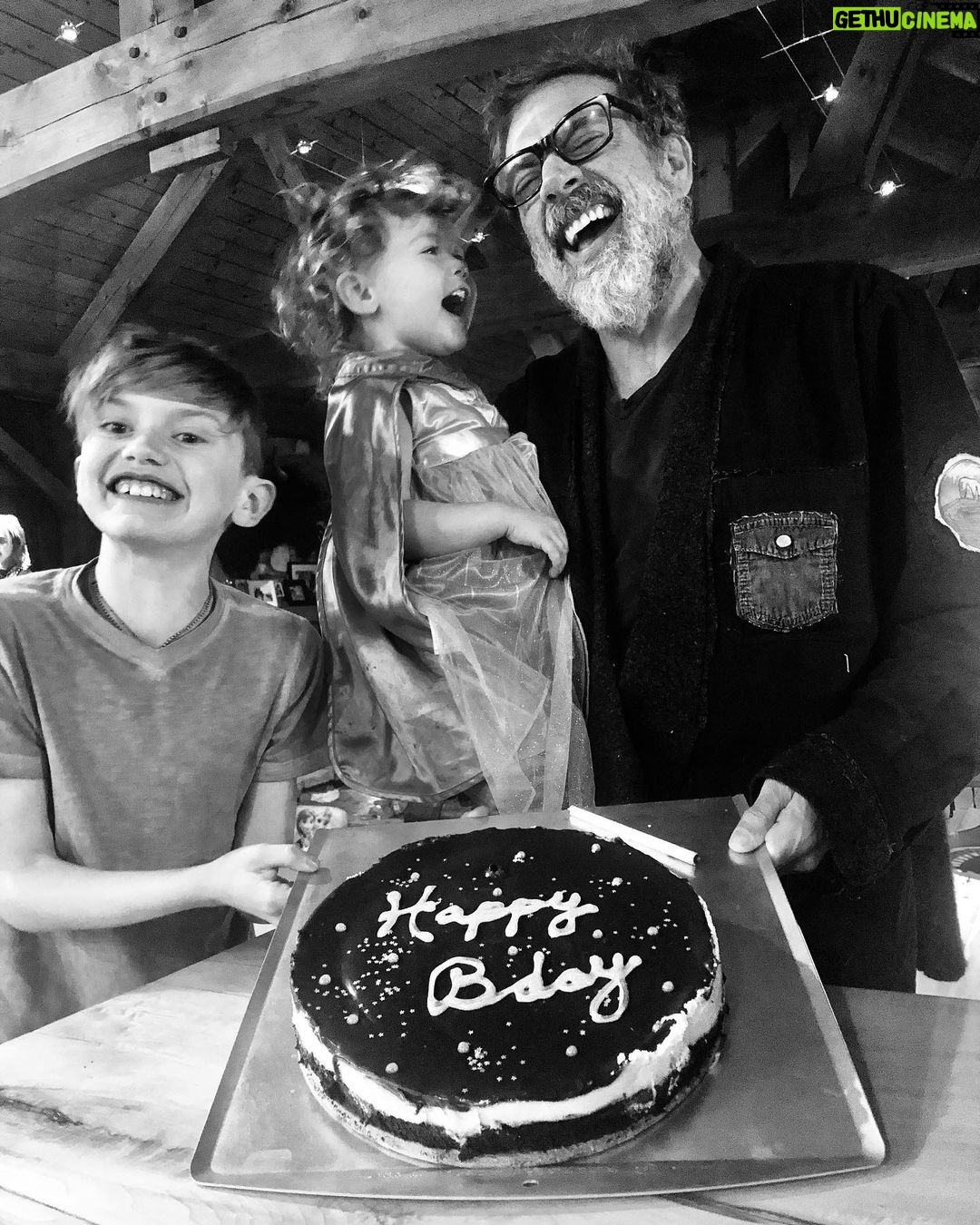 Jeffrey Dean Morgan Instagram - Just wanna thank everyone for birthday wishes... really meant the world hearing from so many folks. And to my three? Thank you for the best birthday a fella could ask for. No getting out this year... so my clan got creative, and made me this... kimono/jacket/shirt thing... that I just love. It’s for sure, my new favorite... kimono/jacket/shirt thing! Has pieces of the past 12 years all over it. Kids made patches... to go along with various clothing items we refused to throw away... because 1. We are sentimental and 2. Well, we are hoarders. This is beyond damn cool. @hilarieburton put it all together... while under same roof as me, and I had no idea. She is the sneaky and magical one. And I am the lucky and EASILY most fashionable one. Xojd
