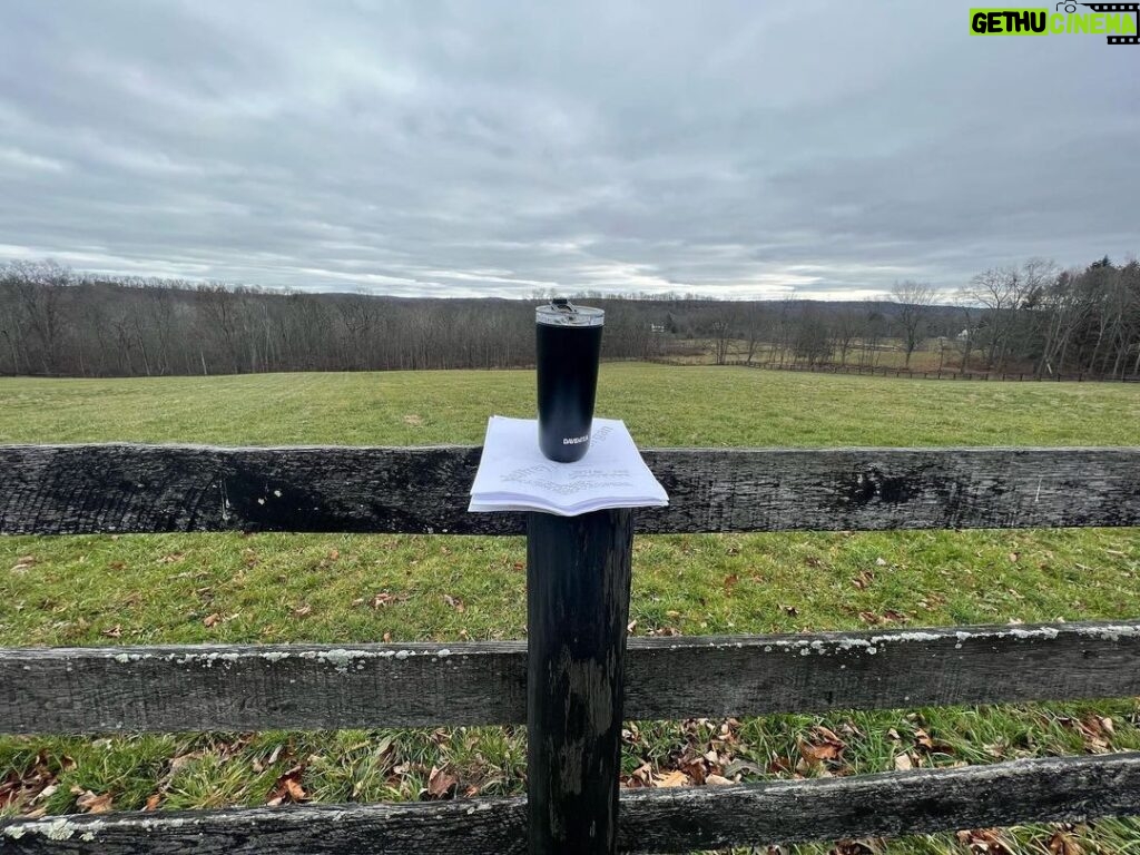 Jeffrey Dean Morgan Instagram - Oh OhOh @theboystv. Hope you ready for me… cuz I sure as shit ready for you! Memorizing as I run the fence line. A damn fine day… at least until I find the broken fence.