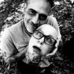 Jeffrey Dean Morgan Instagram - SPOILER???? Or is it? Just don’t look or read... I waited to post. Well... shoot. Gonna miss @samanthamorton something fierce. Alpha? We shall see. Photo of me and alpha walker head by @gnicotero who btw... also made said head. Yup. I rhymed. @amcthewalkingdead head also borrowing my readers to see script changes.