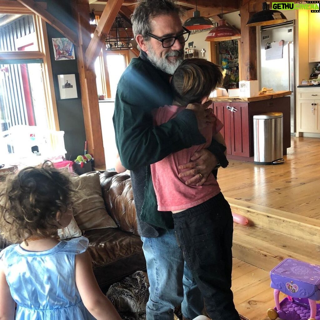 Jeffrey Dean Morgan Instagram - Just wanna thank everyone for birthday wishes... really meant the world hearing from so many folks. And to my three? Thank you for the best birthday a fella could ask for. No getting out this year... so my clan got creative, and made me this... kimono/jacket/shirt thing... that I just love. It’s for sure, my new favorite... kimono/jacket/shirt thing! Has pieces of the past 12 years all over it. Kids made patches... to go along with various clothing items we refused to throw away... because 1. We are sentimental and 2. Well, we are hoarders. This is beyond damn cool. @hilarieburton put it all together... while under same roof as me, and I had no idea. She is the sneaky and magical one. And I am the lucky and EASILY most fashionable one. Xojd