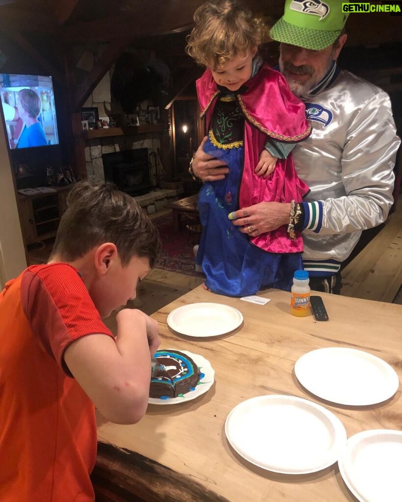 Jeffrey Dean Morgan Instagram - Superbowl! Gus knew his dad a bit bummed it’s not our hawks playing... so halftime he finished decorating the coolest cake for me, George, and hil! Awesome. We killed it, and danced it off with @jlo and @shakira! Back to football. Big love and thanks to the @seahawks for the coolest jackets ever!! We’ll be wearing next year when we win it all!! Xothemorgans