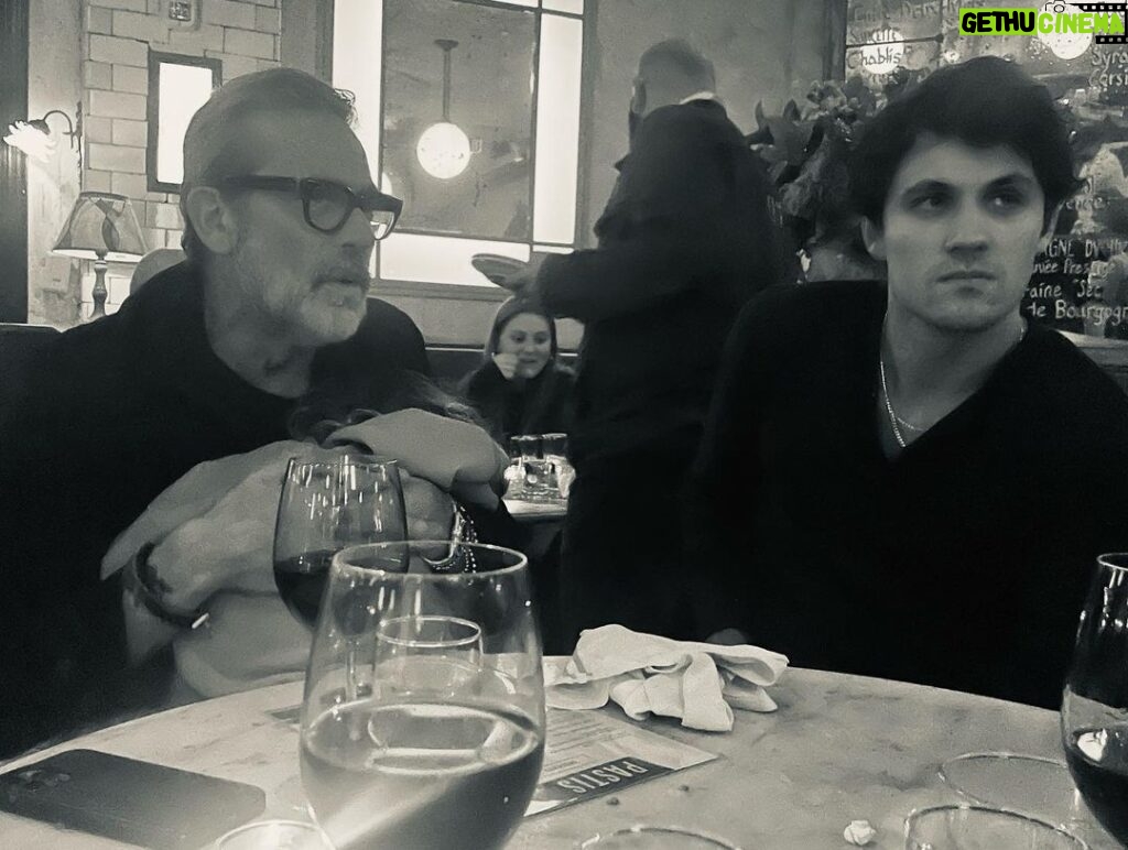 Jeffrey Dean Morgan Instagram - So, I was lucky enough to have dinner with the younger, cooler, and more handsome John Winchester. Gotta say, I loved both @drakerodger and @megdonnelly. Talented, humble, funny, smart, very damn attractive. (Better be) The supernatural world couldn’t be in better hands. These two know the world they’re walking into, care about it, and will do it more than justice. @thecwwinchesters airs tonight and I can’t wait to see what @jensenackles and @danneelackles512 have cooked up. It’s not often that a show has so much love for it that it warrants another iteration… thanks to Jensen and @jaredpadalecki, the Winchester story is just starting… and I can’t wait. George either. That’s her in my arms so impressed with us all she decided to nap. The Winchesters. Tonight. CW. Big love. Xxjd oh… photos courtesy of the sneaky better half. @hilarieburton