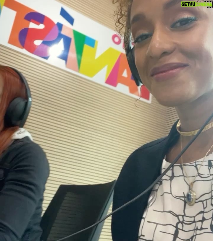 Jeirmarie Osorio Instagram - #Tbt Un poquito más de esta semana. Fui tan feliz contando sobre mi proyecto. 🥹 ¡Ahí vamos! 🤞🏾 Y la última foto, los enamorados… 😩 ¡¡Les mando amorrrrr y que tengan buen descanso Hoy!! Btw… ¿Ya oyeron los Remixes? 😎 ¿Qué les parecen? Está en todas las plataformas digitales. 😚 Bogotá D.C, Colombia