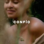Jeirmarie Osorio Instagram - No siempre entiendo el porqué de las cosas… pero, “Yo confío.” Feliz viernes mis amores. ¡Les 💚! (Mi música está disponible en todas las plataformas digitales.) #confiar #soltar #trust #surrender #2222