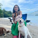 Jelai Andres Instagram – Beach time with my Babies! Super saya nila! Kita naman sa mga ngiti nila. Watch niyo na vl0g nito. Alam nio na san mapapanood yun! Kaka up lang! Love u all