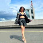 Jelai Andres Instagram – 🖤🖤🖤
(Swipe)