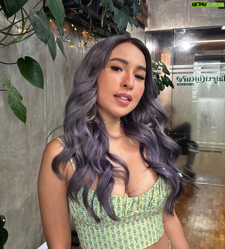 Jelai Andres Instagram - My October hair 💁🏽‍♀️ Yayy or Nayy??? (Swipe left) Hair color by Carl Dana Hairticulture Hair extensions by Mary Letim allstar