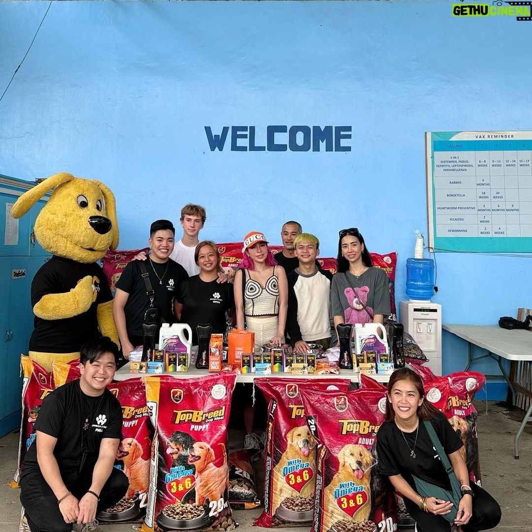 Jelai Andres Instagram - (Swipeleft) We went to ILOILO Falcor DINAGYANG furtastic for a show. And I bought my talent fee a sacks of dog food, vitamins, shampoo etc. and dinala namin sa Iloilo Dog Pound. Im so happy na itong pound na to ay hindi nag memercy killing ng mga aspins/ animals na nahuhuli nila. π€π Ambabait ng mga babies natin doon sobra. Pinaliguan pa namin. Everyone pls adopt dont shop. π€ And pinrank ko si Buboy na nakagat ako ng aso π super panic siya eh! Sympre napaarte ko ang mga dogs. Nakinig sila sakin super cute π lab yu WATCH THE FULL VIDEO ON MY YOUTUBE CHANNEL