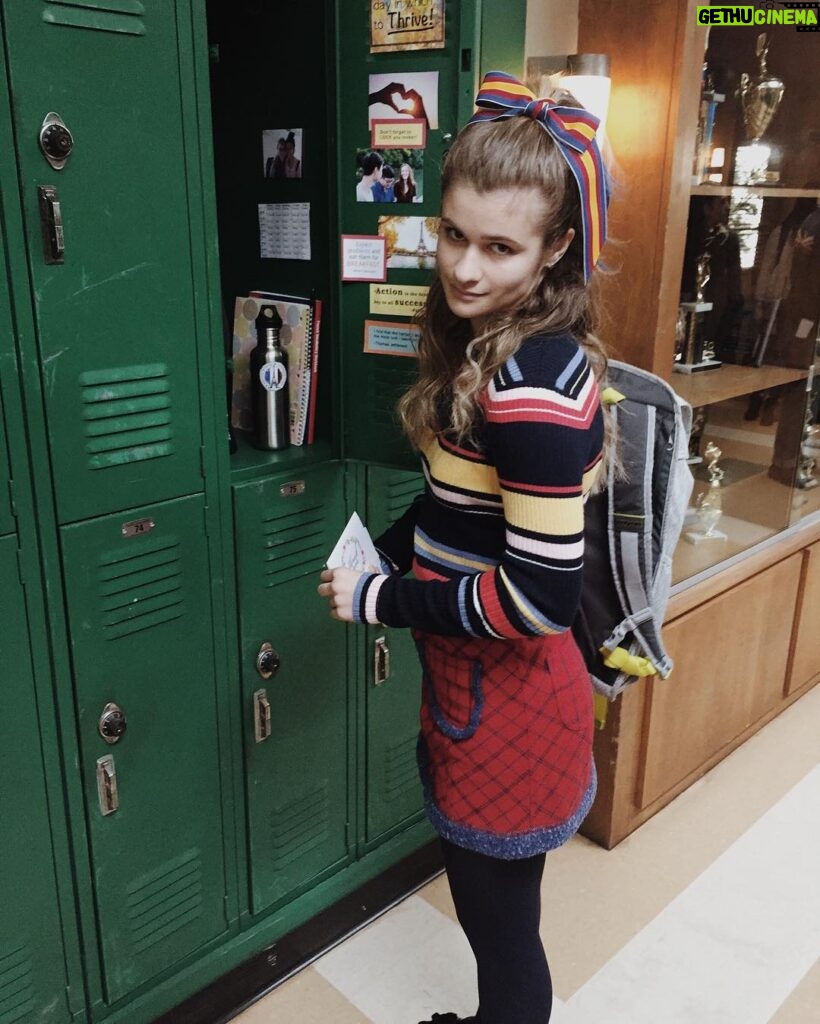 Jenna Boyd Instagram - Serving you sass from the halls of Newton High 🎬 @atypicalnetflix #bts