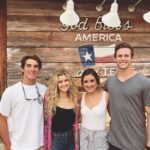 Jenna Boyd Instagram - Super rare that all 4 of us get to be together, but it makes me so happy when we do. ❤️ Houston, Texas