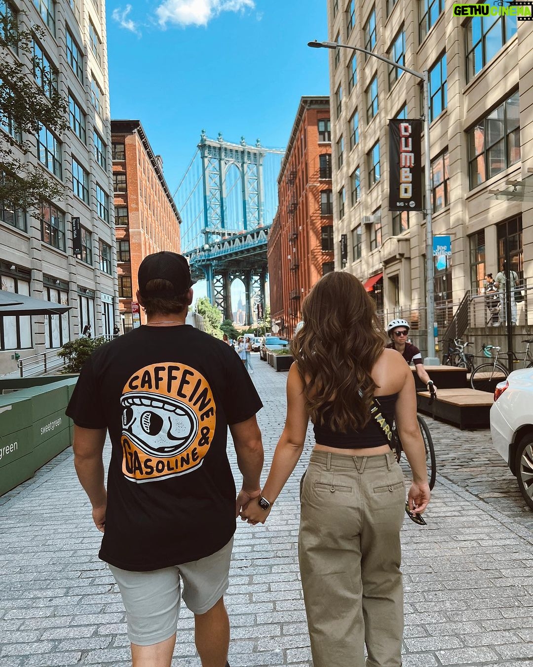 Jenna Boyd Instagram - π«Άπ»π½π DUMBO, Brooklyn