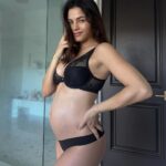 Jenna Dewan Instagram - January! (It’s my last time so yes i take bump pictures everywhere i can’t help myself 😅)