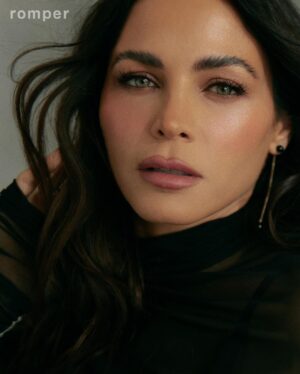 Jenna Dewan Instagram - My heart is bursting! Thank you for all the love and amazing messages… such an exciting time and we’re all feeling so grateful ❤️

photographer @austinhargrave 
stylist @sue_choi 
set designer @kfond 
hair @scottkinghair 
makeup @dianebuzzetta 
nails @nailsbyzola