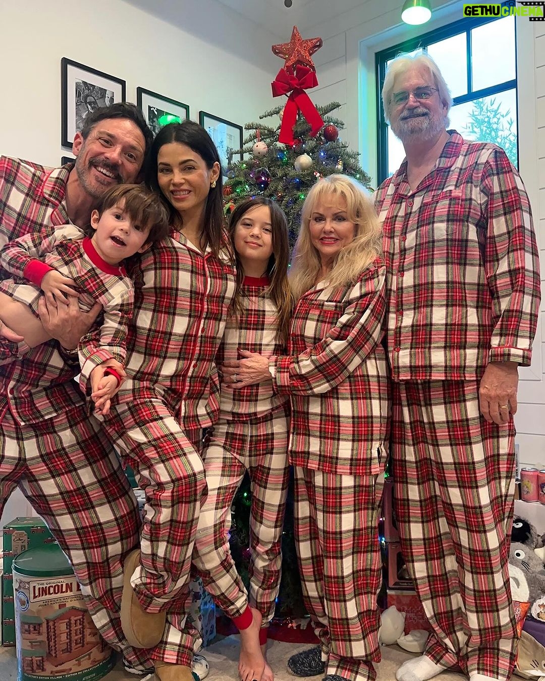Jenna Dewan Instagram - … and that’s a wrap 🎁