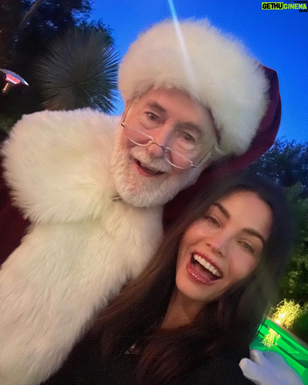 Jenna Dewan Instagram - … and that’s a wrap 🎁