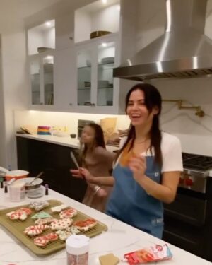 Jenna Dewan Instagram - Christmas Eve’s past ❤️