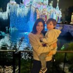 Jenna Dewan Instagram – Callum’s first trip to Disney, a series 💫
1. a true miracle- we got one decent photo
2. a rainbow of emotions all in one day
3. couldn’t love this amazing one more 💞
4. all he wanted was to meet moana, then wasn’t able to open his eyes
5. it’s hard to meet your idols
6. 🎠
7. hard to meet your idols pt. 2
8. unsure about the light show
9. @disneyland is pure magic during the holidays 🎄
10. & lastly, I present to you this incredible picture as we were leaving… about sums it up lol