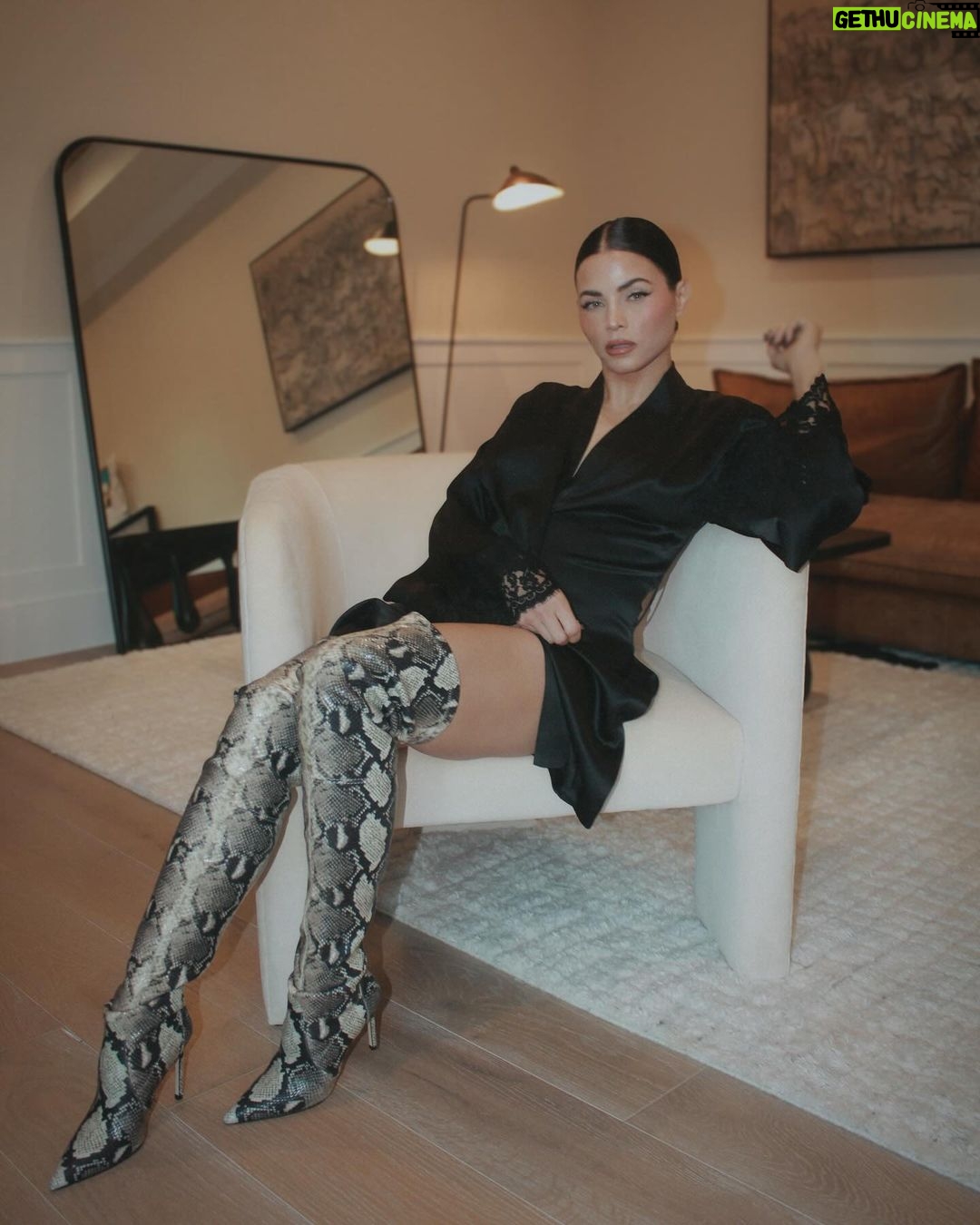 Jenna Dewan Instagram - When I like something, I like something 🐍