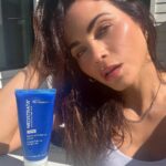Jenna Dewan Instagram - My new skincare holy grail 🙌🏼 #ad @neostrata just launched their new Rebound Sculpting Cream and it is truly AMAZING! The cream is formulated with MicroDiPeptide229 which is known to address the 10 key signs of aging and also target the look of depleted collagen and elastin... #iykyk!! Since I’ve started using it, I’ve noticed a big difference in my skin looking firmer and brighter✨ Head to the link in my bio to learn more about the magic that is the Rebound Sculpting Cream! #ReboundAndBounceBack #Neostrata #OGofAcids