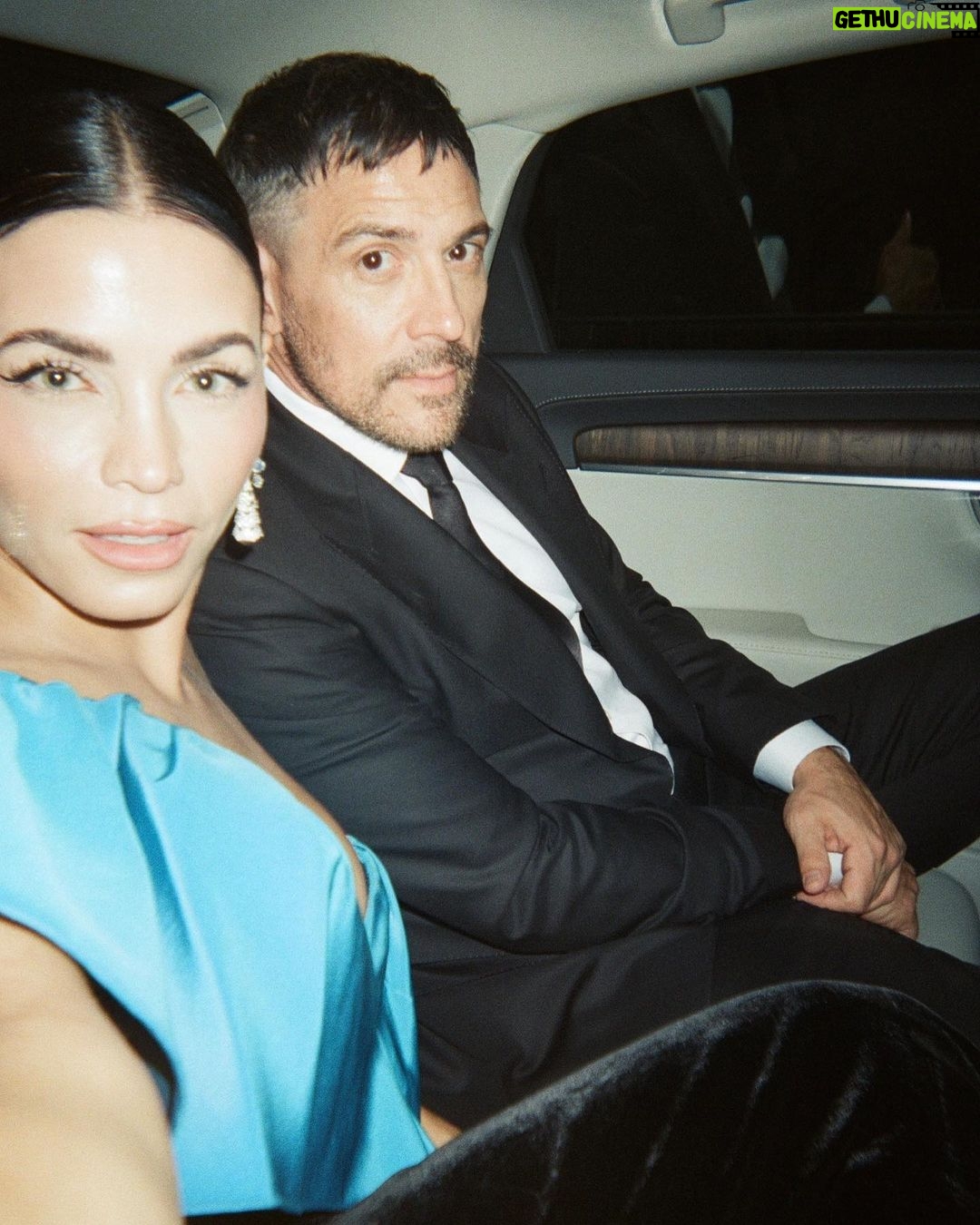 Jenna Dewan Instagram - Why did we ever stop using disposable cameras?!