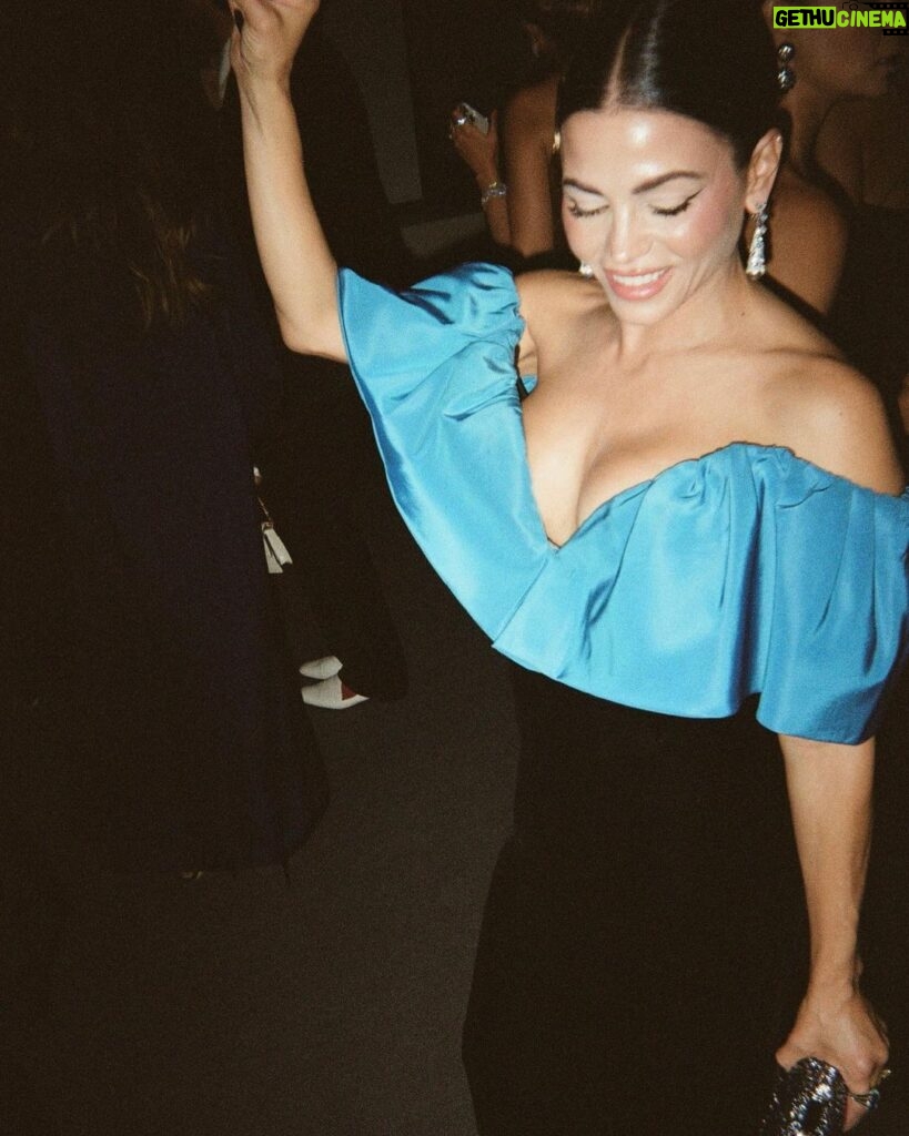 Jenna Dewan Instagram - Why did we ever stop using disposable cameras?!