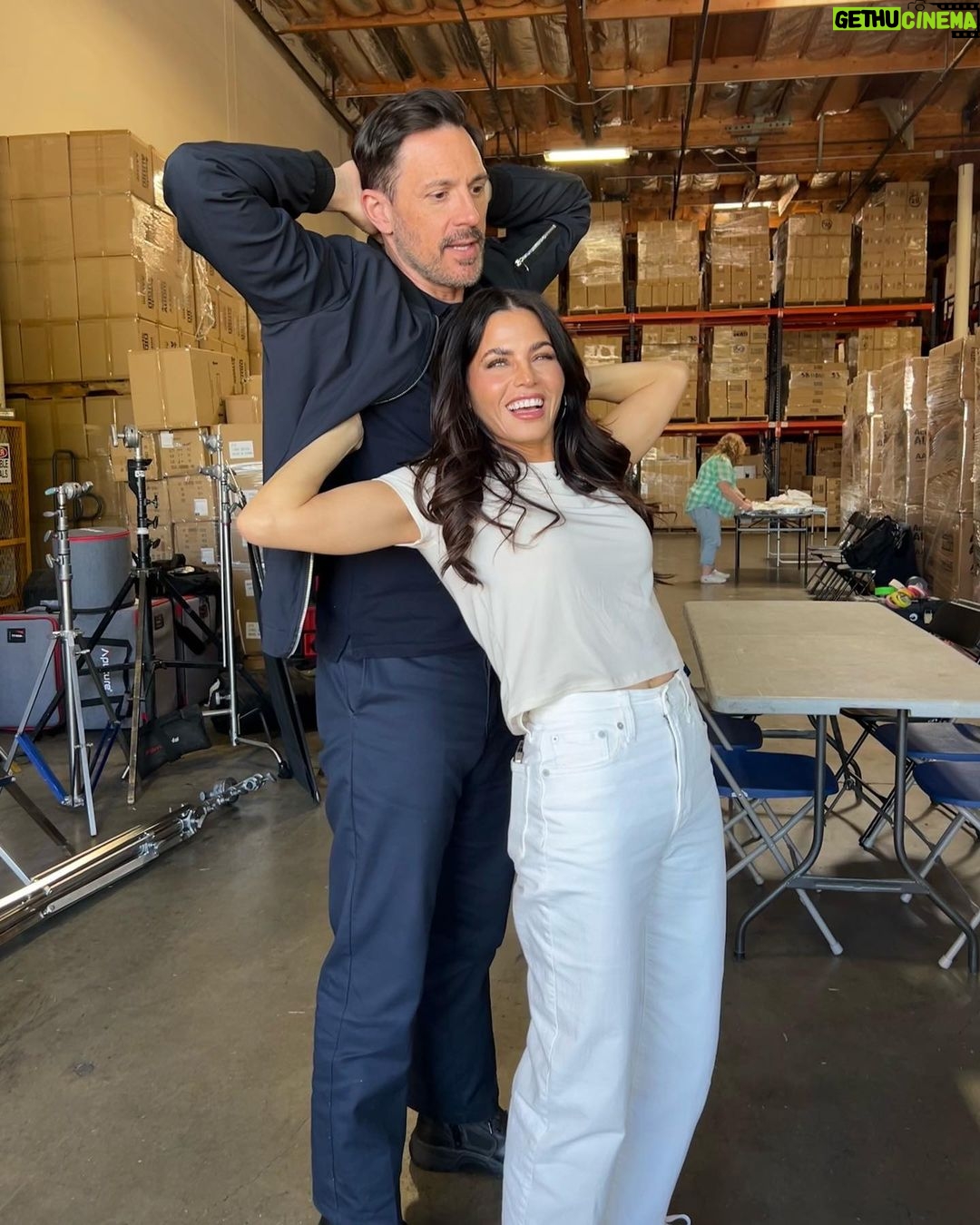 Jenna Dewan Instagram - It’s always been a big dream of mine to produce..and to get to produce (and act again with!) @stevekazee made all of this so much more special ❤️ @lifetimetv you have always been so supportive and giving of opportunities for women to expand their art in front of and behind the camera and i value our continuing working relationship so much! You are a true force. I hope you guys enjoy this fun thriller, we had a wild ride making it and tune in tonight! #devilonmydoorstep