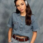 Jenna Dewan Instagram - This trend, but you actually went to high school in the 90s