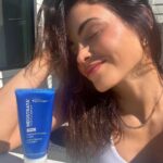 Jenna Dewan Instagram - My new skincare holy grail 🙌🏼 #ad @neostrata just launched their new Rebound Sculpting Cream and it is truly AMAZING! The cream is formulated with MicroDiPeptide229 which is known to address the 10 key signs of aging and also target the look of depleted collagen and elastin... #iykyk!! Since I’ve started using it, I’ve noticed a big difference in my skin looking firmer and brighter✨ Head to the link in my bio to learn more about the magic that is the Rebound Sculpting Cream! #ReboundAndBounceBack #Neostrata #OGofAcids