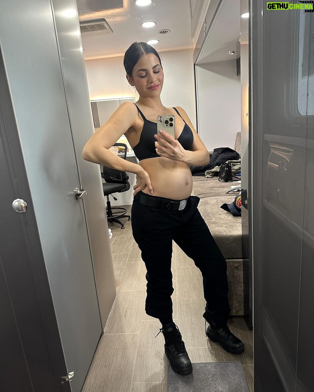 Jenna Dewan Instagram - bring your bump to work edition