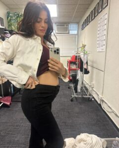 Jenna Dewan Instagram - bring your bump to work edition