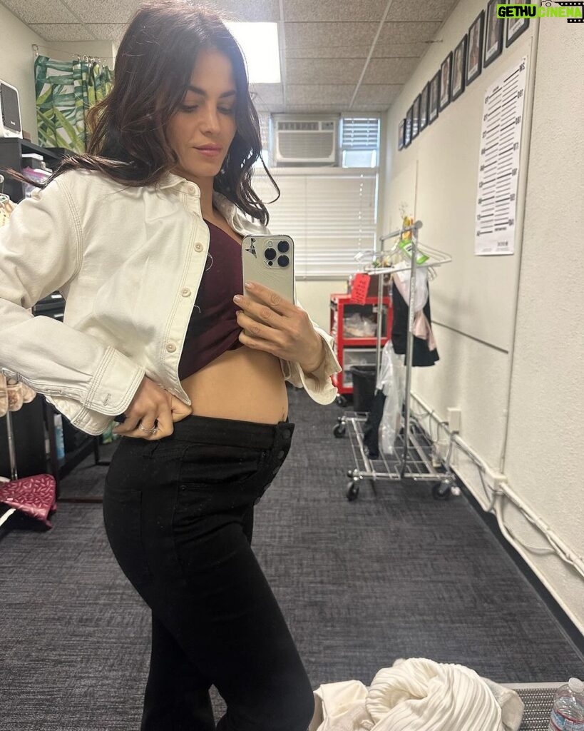 Jenna Dewan Instagram - bring your bump to work edition