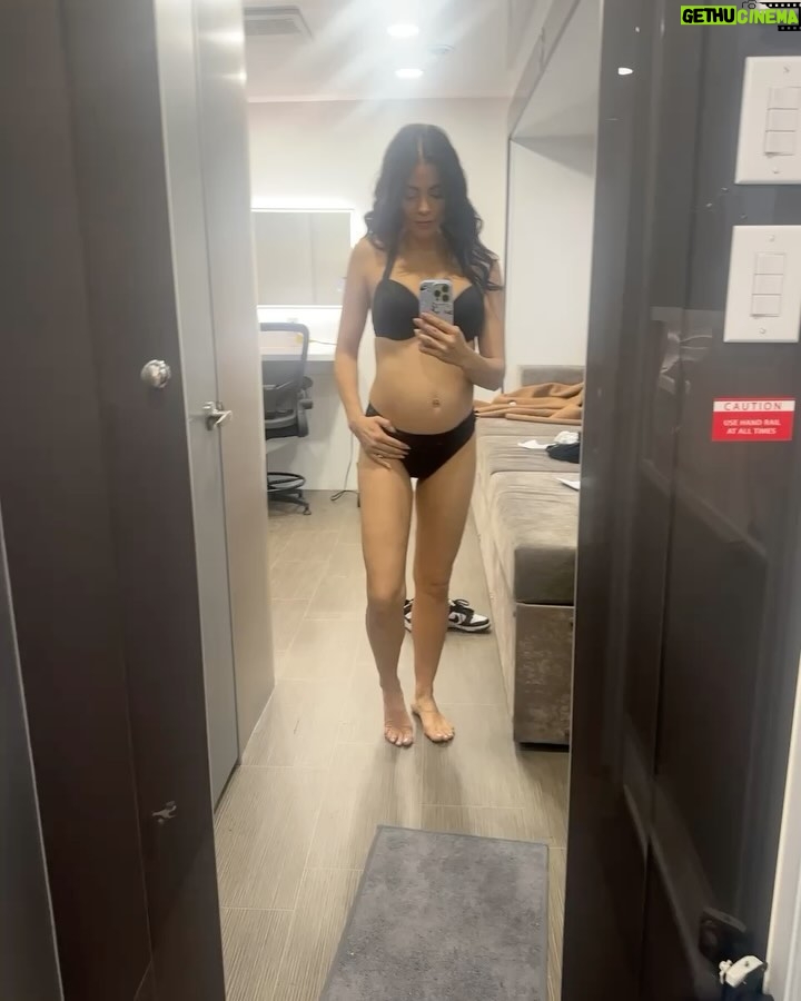 Jenna Dewan Instagram - bring your bump to work edition