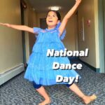 Jennifer Garner Instagram - My favorite day— the best reminder to blast some music and move— Happy #NationalDanceDay! 🪩💃🕺 . Credits: @iamtabithabrown @melissa_manleyyy @happymeahl @stepsonbroadway @luisa.epp @dance.tut_ @vaigavishag @anurupunni7 @my_flying_fids @the_healingbear @sevicsafrica @thequickstyle @isabellaboylston @cydoherty @allisonholker @weslierboss @bperryrussell @zamira_ospantayeva @ricky.pond @blueyedpond @gerdegotit @manoletyet @tilerpeck @nycballet @jiyana.colemerg @ertosi_wedding @shaylatukolan @jungle4eva @935k_1213 @kazuyakunimoto @jayscottttttt @broadway1011_ @kylieott_hernandez @isabellabohorquezromero @clubcardionc