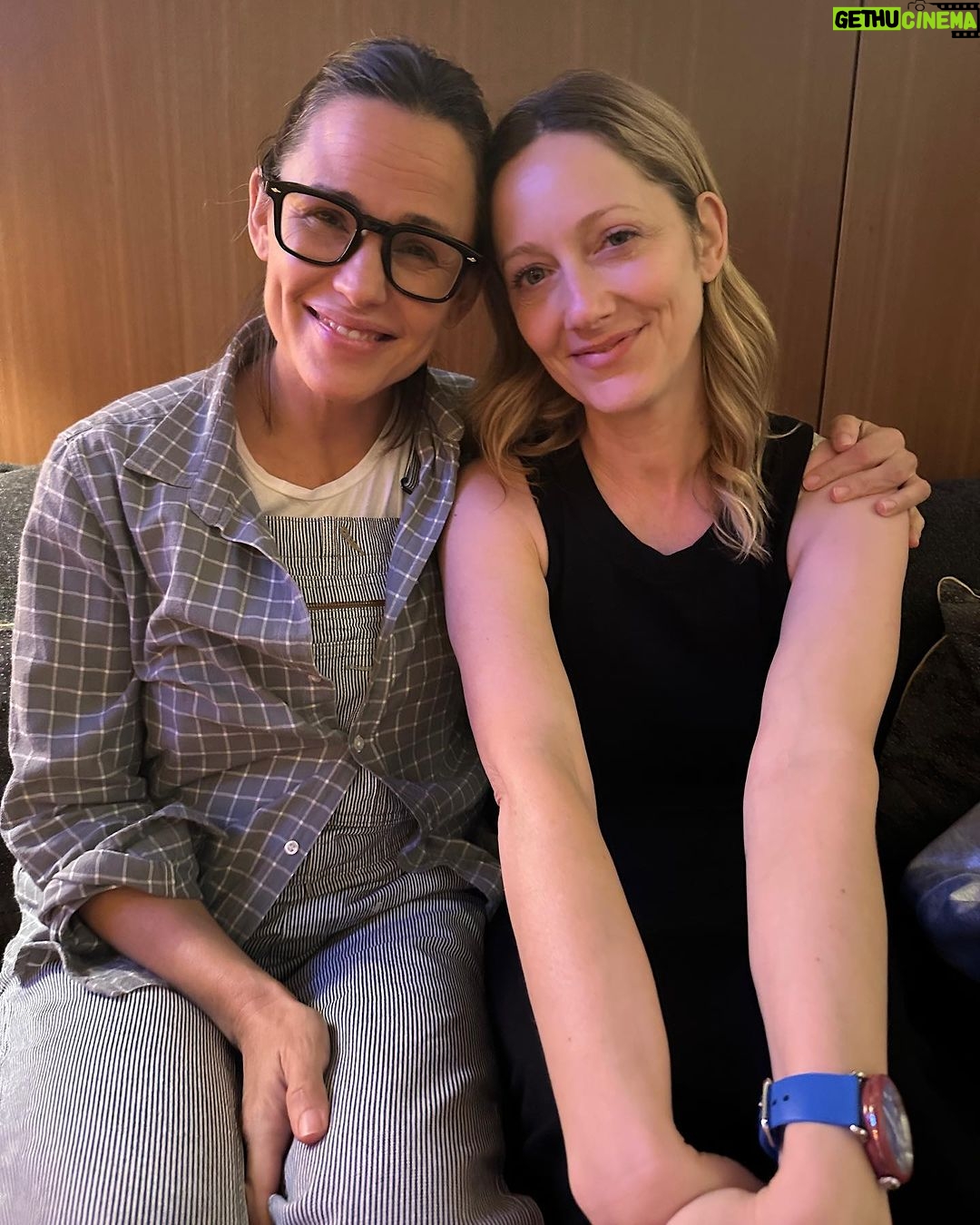 Jennifer Garner Instagram - Twenty years with my JG. I sure am proud to be your friend. Happy birthday, @missjudygreer.