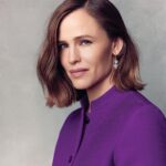 Jennifer Garner Instagram - @hollywoodreporter Round Table— in the company of really incredible actors. I loved being with you all, and thanks for getting me up to speed, @jennifercoolidge. She dies, you guys!! 🤦🏻‍♀️😱♥️ . @emmaziadarcy @msmelanielynskey @jennifercoolidge @domfishback @clairedanes
