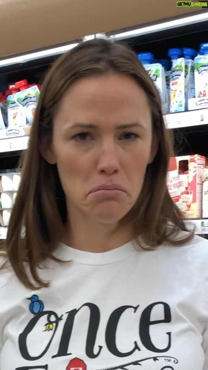 Jennifer Garner Instagram - 2018 vs. now. Same store, same fresh fruit & veggie blends. We’re so grateful you have welcomed @onceuponafarm into your homes and trust us to feed your families. ♥️ Kroger Marketplace