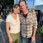 Jennifer Garner Instagram - A little behind-the-scenes of #TheLastThingHeToldMe. 🎬👩‍👧♥️