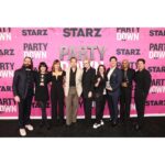 Jennifer Garner Instagram - I joined Season 3 of @partydownstarz as a fan— who wouldn’t want to spend their days laughing with @mradamscott, @kenmarino, @meganomullally, @janelynchofficial, @martinstarr, @hiryanhansen, @tyrel_j_will, and my girl @zchao? #JohnEnbom’s and #DanEtheridge’s scripts were 🤌, and—my favorite episode (Ep 4— ”KSGY-95 Prizewinner’s Luau” 🌺) was directed by my new favorite comedy director, #KenMarino 🙌. All around—a dream come true. 🎀