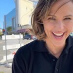 Jennifer Garner Instagram - I’m so excited to share the news! 🗞️🗣️ @AppleTV is offering a 2 month free trial of Apple TV+! If you are interested in joining us on the journey of #TheLastThingHeToldMe (streaming now!) go to the link in my bio to sign up. 🙌🏼♥️