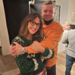 Jennifer Garner Instagram – Flashback to last week and wrapping #FamilyLeave for @netflixfilm. I miss you already, Walkers ♥️
.
1. The Walker Family 🤗♥️🥰 @edhelms @ememyers @bradynoon 2. Hi, @saythename_17. Don’t tell my kids I can be fun in the middle of the night. 3. “What is My Life?”, the @edhelms and Jen edition. 4. Lethally funny @matthiasschweighoefer. 5. Thank you, @filmcalifornia, for keeping production in LA! 6. @theritamoreno. What can we even say, we still talk about your presence and command of a moment, the set, all of us. 7. @mcgfilm—the greatest that could be, I miss you. 8. This is our dog (Oliver, playing Pickles) in a hat. 9. 🎄💃🏻 @susied310 10. For our twins, “Dando” = “candle” and “Dando” = @edhelms. We love you, @lincolnandteddy.