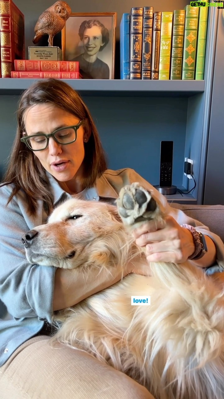 Jennifer Garner Instagram - Birdies more of a “Val” than a “Morales”, don’t you think?